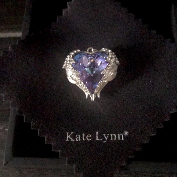 Kate Lynn Pendant - Picture 1 of 5